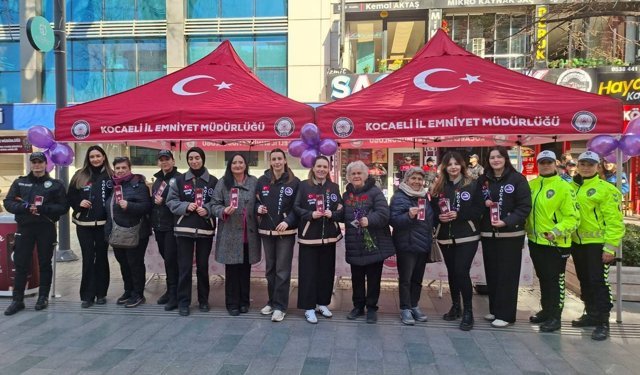 CHP İzmit kadınlarından polis gününde vefa mesajı