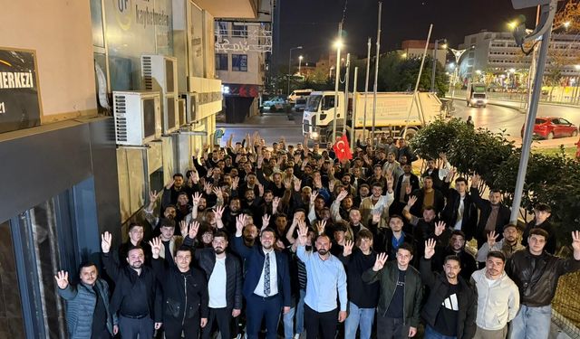 İZMİT GENÇLİĞİ 16 MAYIS’A KENETLENDİ