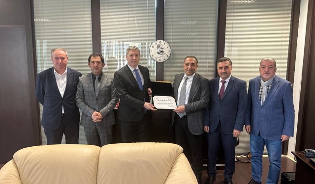 Akkurt Şirketler Grubu’na Vergi Rekortmeni Plaketi