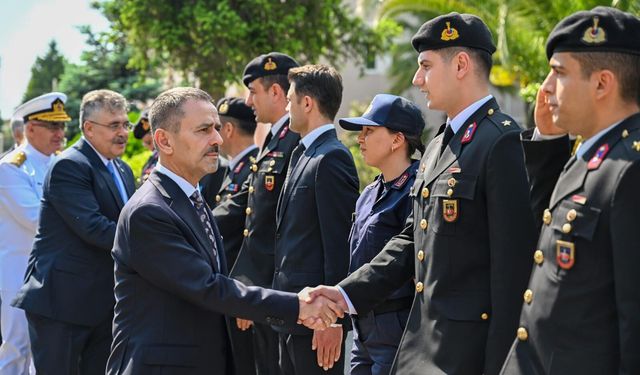 Vali Aktaş’tan bayram mesaisindeki ekiplere ziyaret