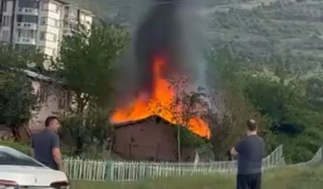 Derince’de Müstakil Evde Yangın
