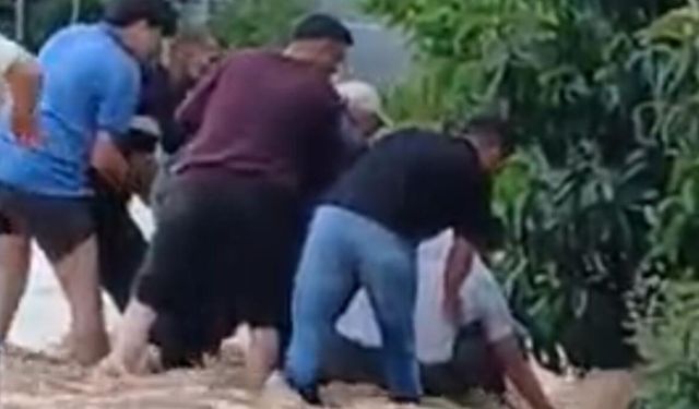 Sele Kapılan Vatandaşı Son Anda Böyle Kurtardılar