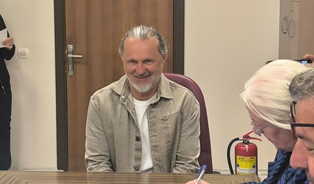 İzmit Belediyesi’nin kiralama ihalesine Kocaelispor'un efsanesi katıldı