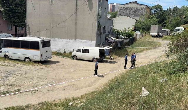 Arabanın Bagajından Çürümüş Ceset Çıktı!