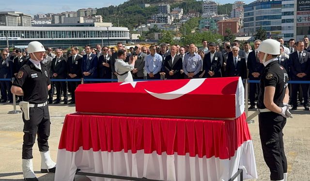 Duruşma Sırasında Yaşamını Yitiren Savcı Toprağa Verildi