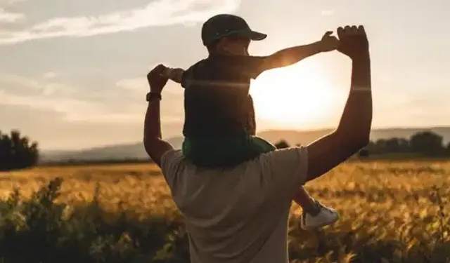 Bilim “Baba Beyni”ni Çözdü! Babalık Erkekleri Biyolojik Olarak Değiştiriyor