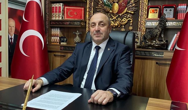 MHP, İzmit’te tiyatro gruplarına yapılan zammı yarıya düşürdü