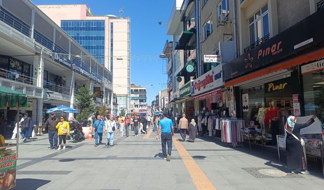 İzmit'liler Güneşe Meydan Okuyor