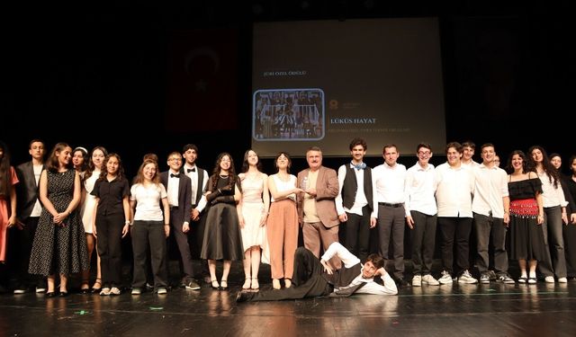 Gençler sahneye çıktı: En iyi oyun belli oldu