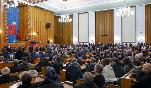 CHP grup toplantısına ziyaretçi engeli