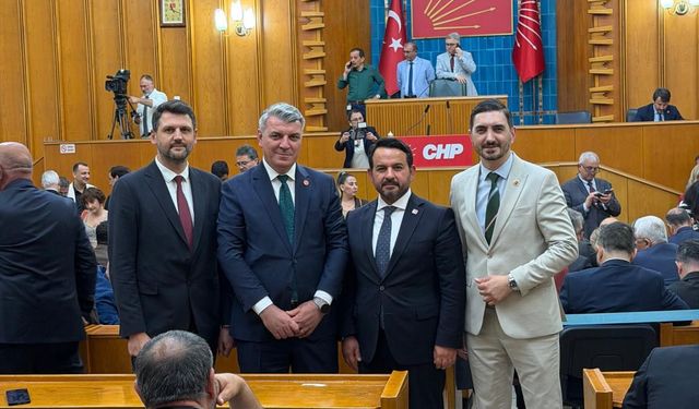 CHP İzmit Ankara’da Özgür Özel’in yanında