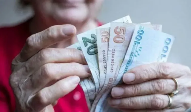 Emekli maaşında yeni taban belli oldu