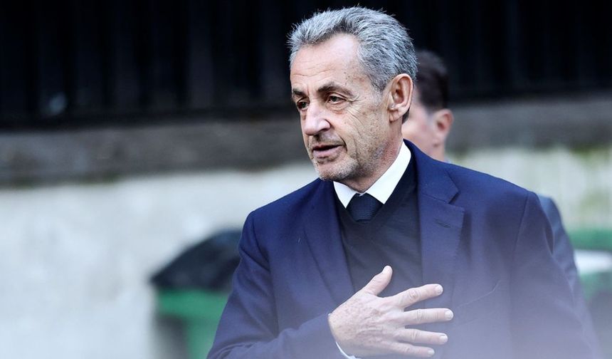 Eski Cumhurbaşkanı Sarkozy hapse girdi