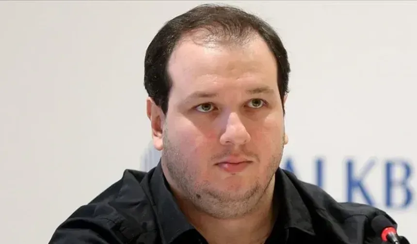 Şahan Gökbakar, Türkiye'den taşındı