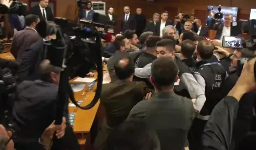 Bayrampaşa’da Gergin Seçim Tamamlandı