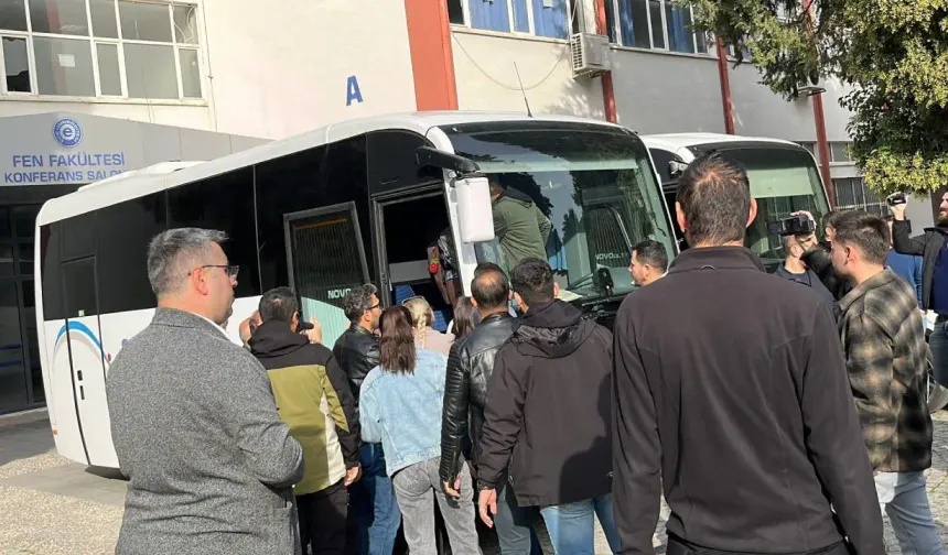 Adalet Bakanı Yılmaz Tunç’u protesto eden öğrencilere gözaltı!
