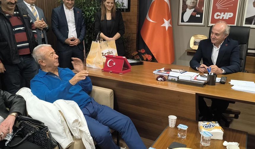 Eski başkan bina yeni başkan sokak dedi