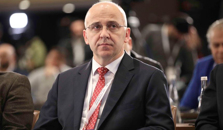 Profesörün 10 Kasım Paylaşımı Tepki Çekti: Tweetini Sildi