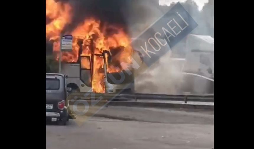 İzmit'te otobüs yangını!