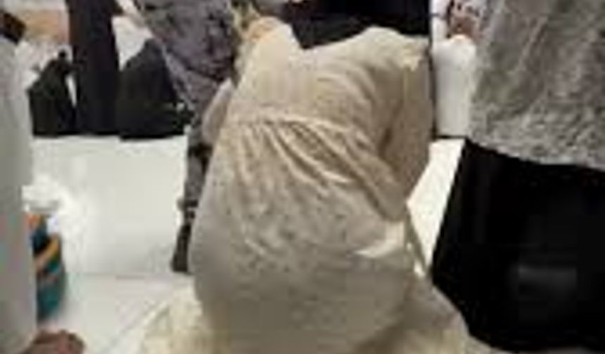 Umrecileri Kabe'de güvenlik tartakladı