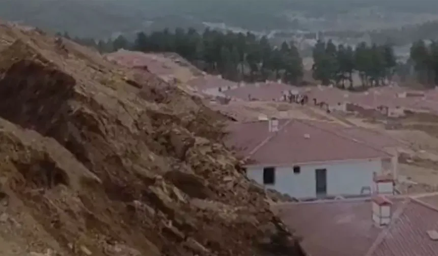 Depremzedeler için yapılan 10 köy evi toprak altında kaldı!