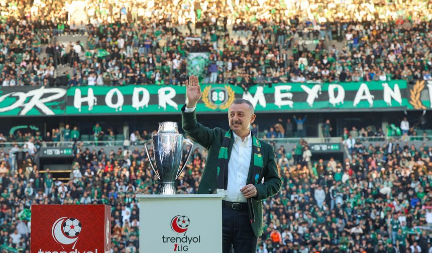 Büyükakın, Kocaelispor’u kutladı