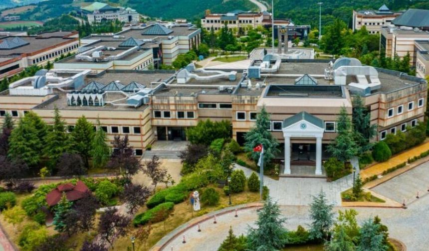 KOÜ’de 35 Öğretim Üyesi Kadrosu İçin Başvurular Başladı