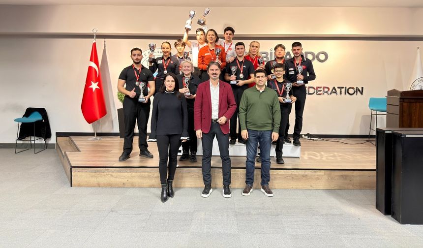 İzmit’in Genç Yeteneğinden Çifte Bronz Madalya