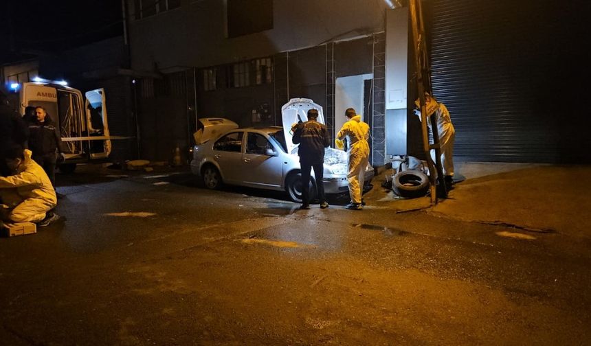 Isınmak İçin Girdiği Arabada Yanarak Can Verdi