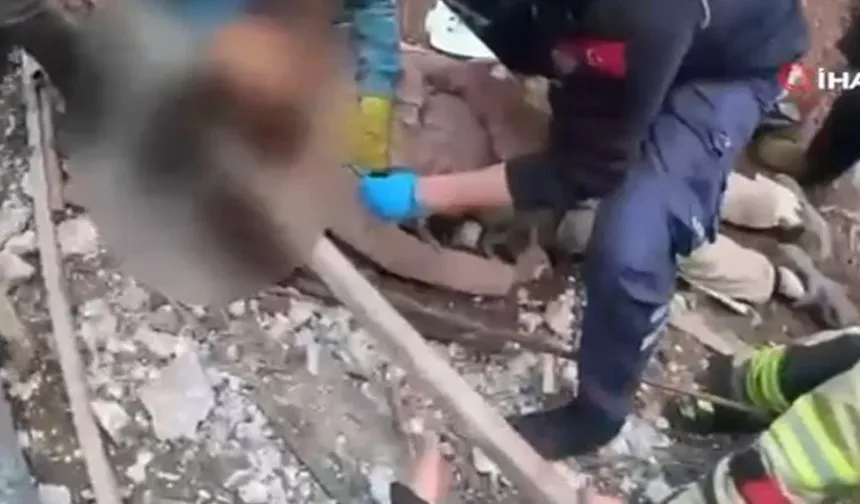 İnşaatta Feci Kaza: Başına Demir Saplandı