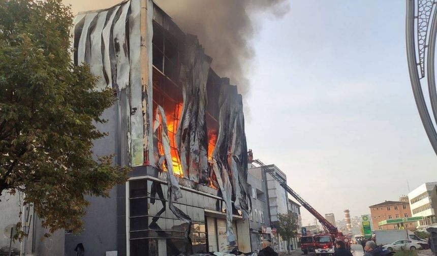 Dilovası’ndaki Fabrika Yangını Sonrası Açığa Alınan Müdürler Göreve Döndü