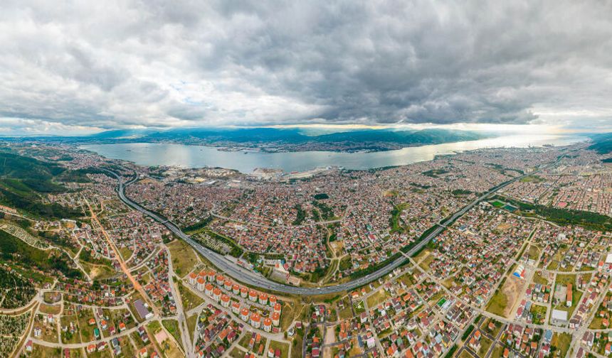 Kocaeli’de Bulutlar Dağılmıyor