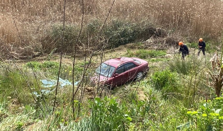Şarampolden Uçtu: 40 Metreden Çakılıp Sağ Kurtuldular