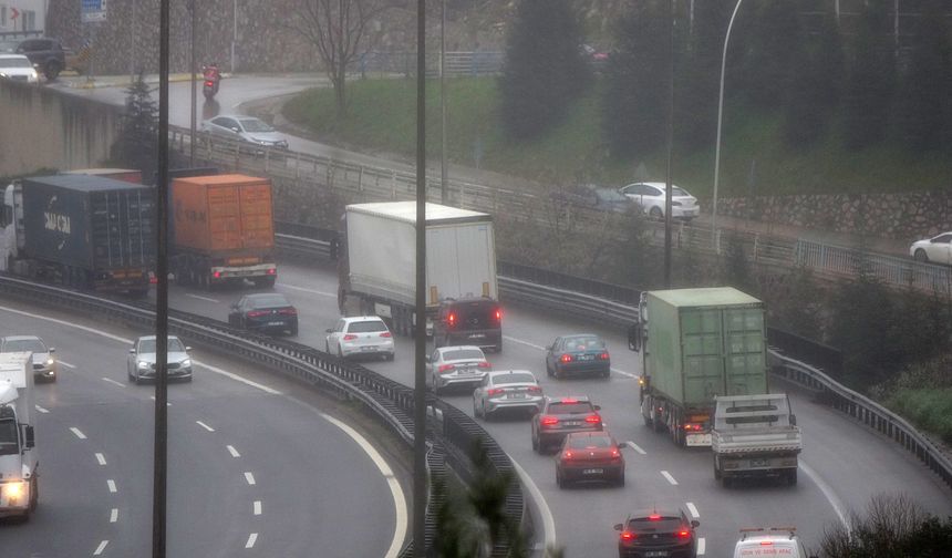Bayram Yolculuğu Başladı: TEM’de Yoğunluk Artıyor