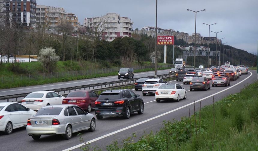 Kocaeli'den O Yöne Gidişler Kilitlendi