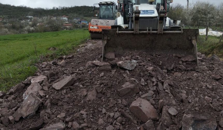 Büyükşehir, altyapı sonrası bozulan yollara müdahale etti