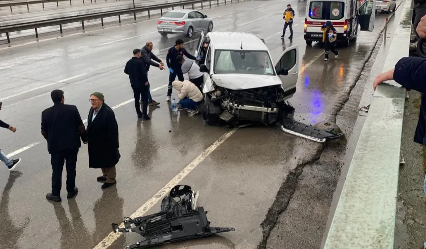 Kocaeli’de kaygan yol faciası: Araçlar birbirine girdi