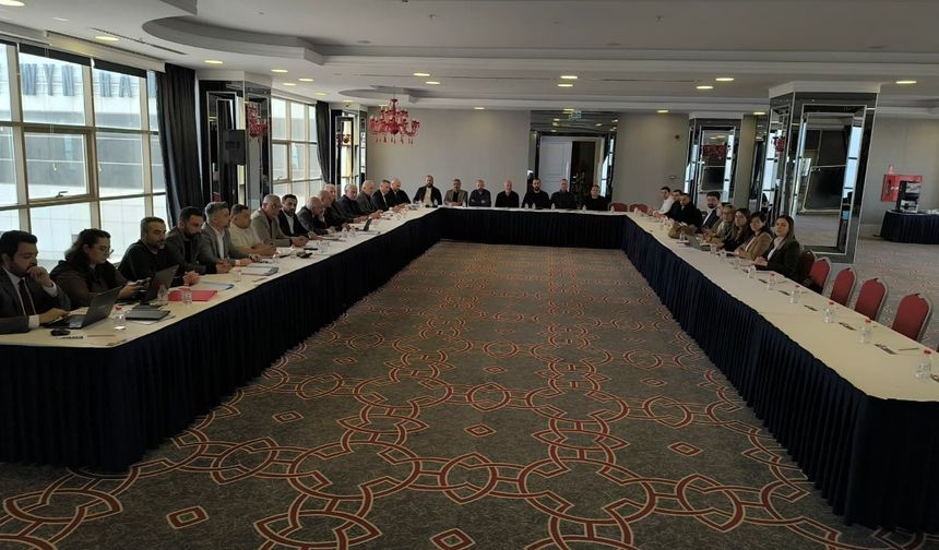 Lastik işçileri 3'üncü oturumda