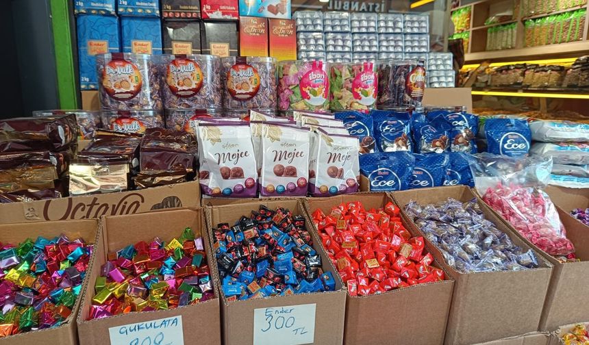 Bayram Öncesi Tatlı Telaş: Şeker ve Çikolata Tezgahlarda Yerini Aldı