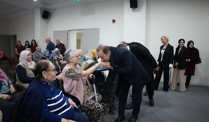 MHP Kocaeli Teşkilatı’ndan Yaşlılar Haftası’nda Huzurevi’nde