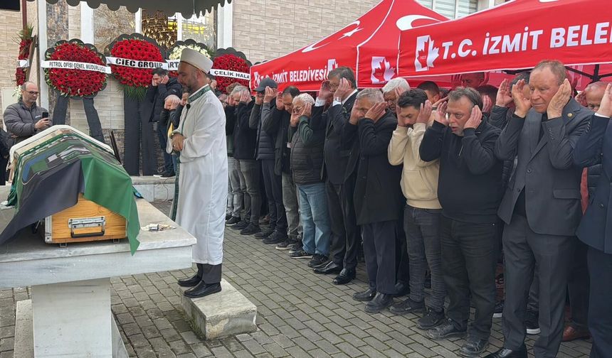 Cem Özer son yolculuğuna uğurlandı