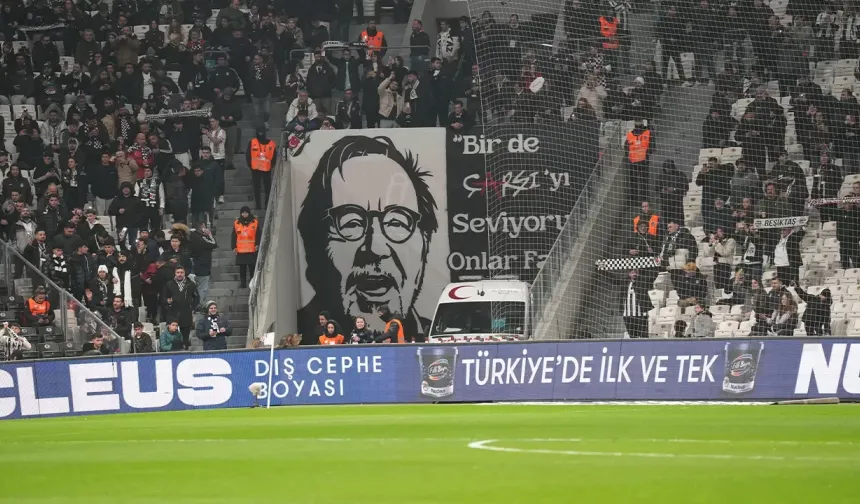 Beşiktaş Tribünlerinden İlber Ortaylı’ya Vefa
