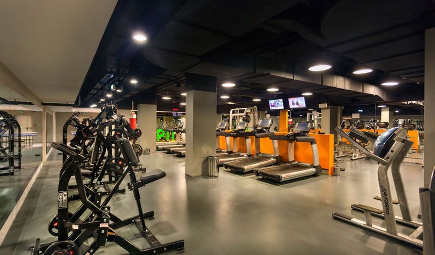Fitness Salonlarında “Yetkinsiz Antrenör” Tehlikesi