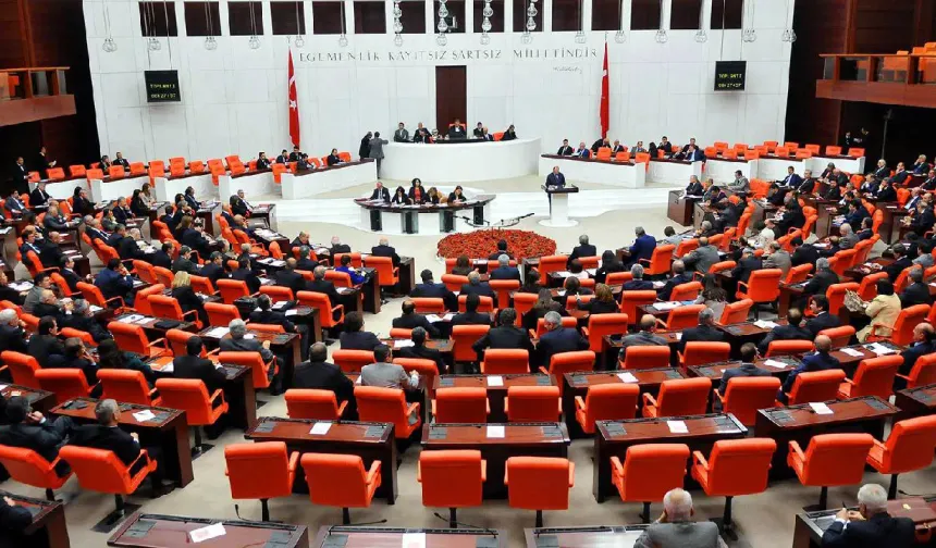Anneler için ek izin, gençlere kısıtlama: Meclis’te kritik karar