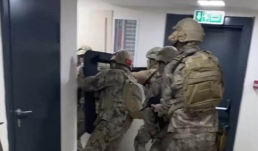 15 Yılla Aranıyordu: Sahte Kimliklerle Yakalandı