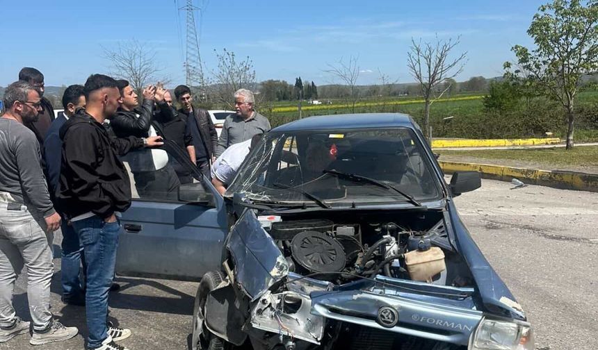 Akmeşe Sapağında Feci Kaza