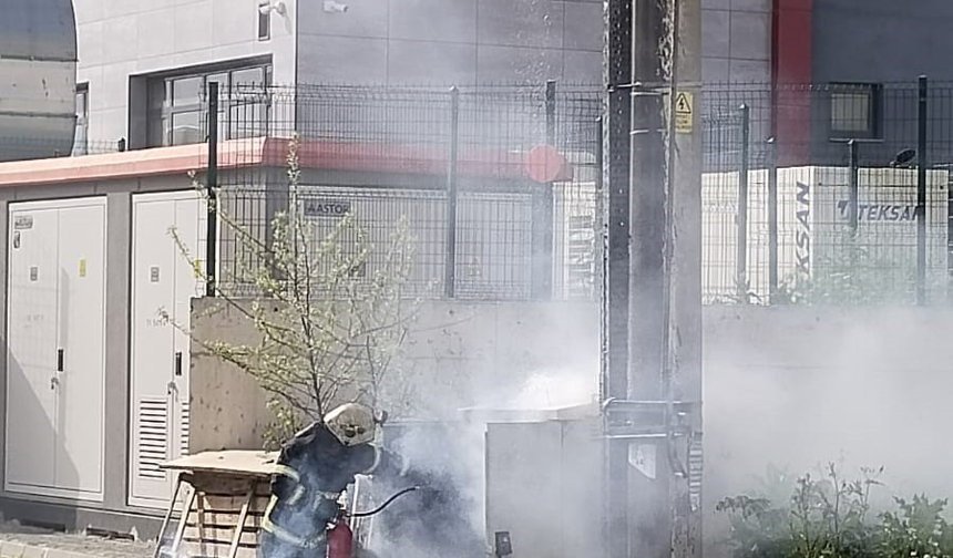 Kocaeli’de trafo alev aldı, ekipler alarma geçti