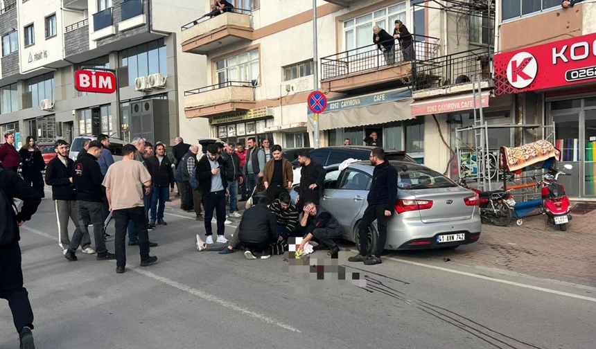 Kocaeli'de Kontrolden Çıkan Araç 2 Kişiyi Ezdi!