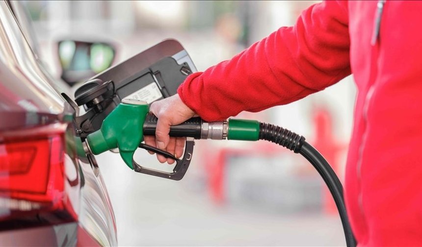 Motorinde Beklenen İndirim Bu Gece Başlıyor