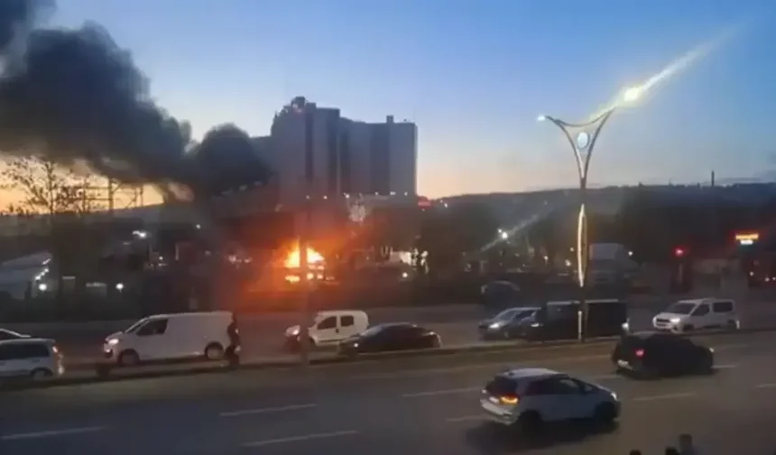 İzmit’te Korkutan Yangın: Karavan Küle Döndü